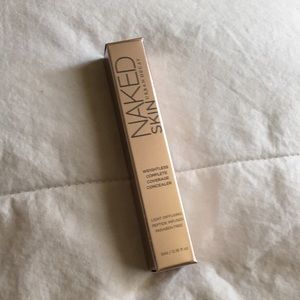 Urban Decay Naked Skin concealer
